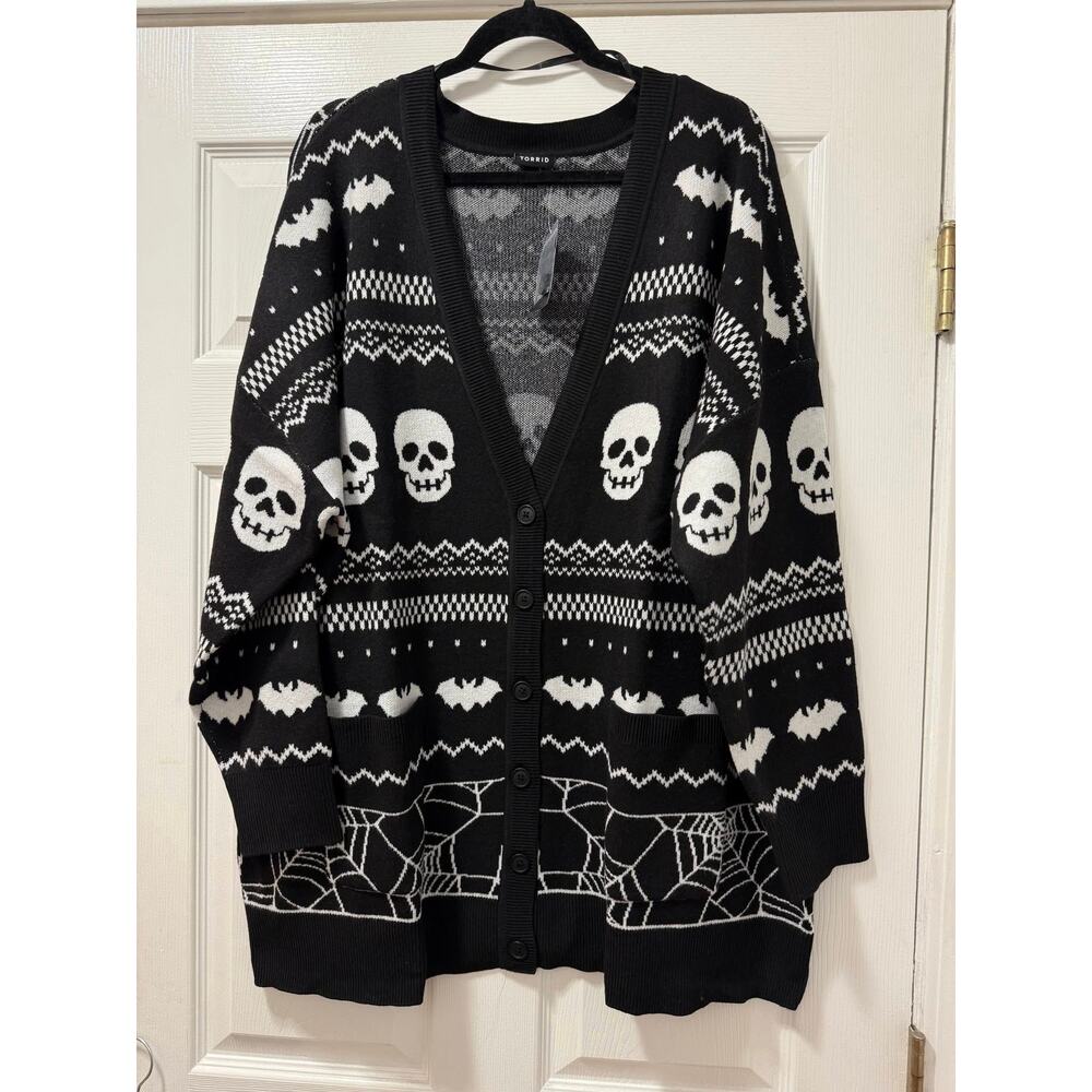 Torrid 2 (2X) Skull Spider Bat Punk Gothic Luxe Cozy Boyfriend Cardigan‎ Sweater - Picture 4 of 4
